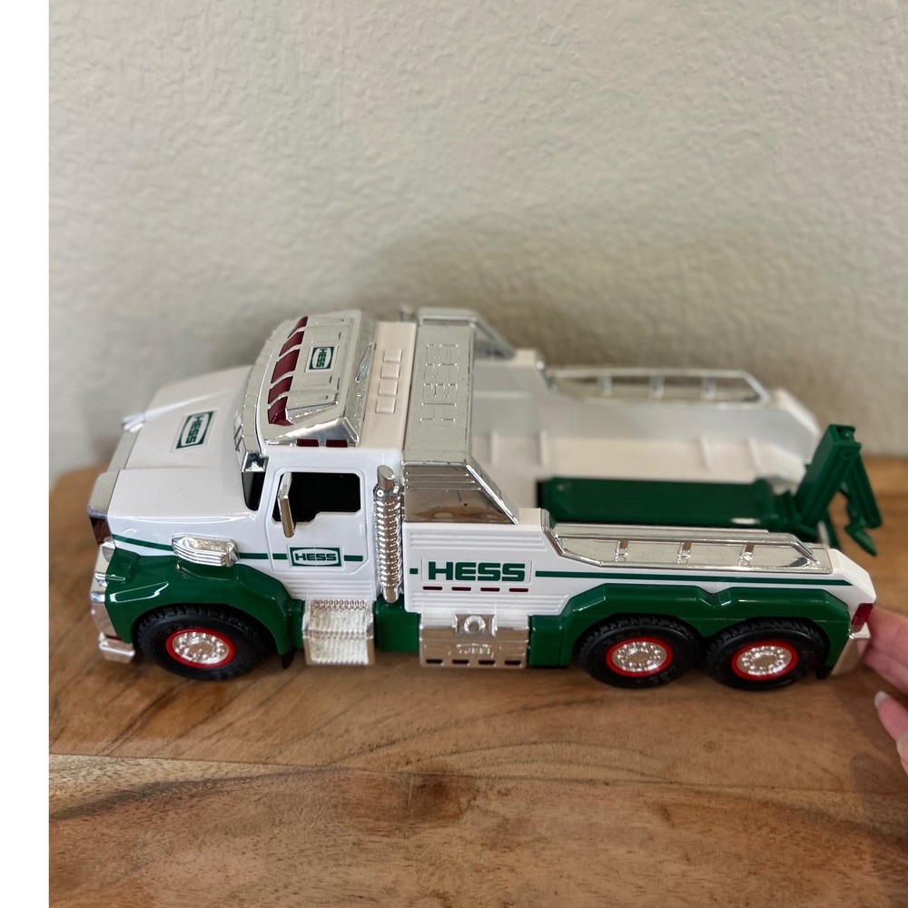 Hess Toy Truck Flatbed with Ramp Green White Chrome‎ Collectible Vehicle